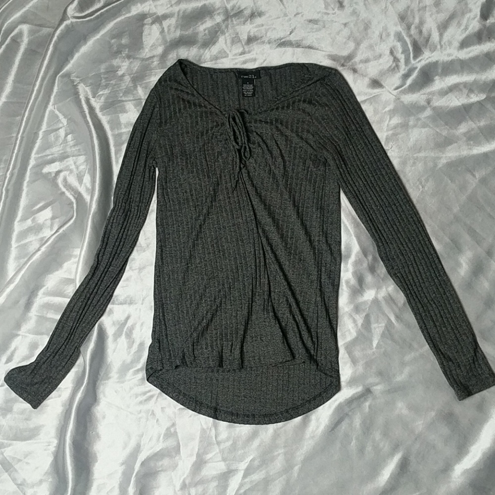 Long sleeve shirt gray size small women.